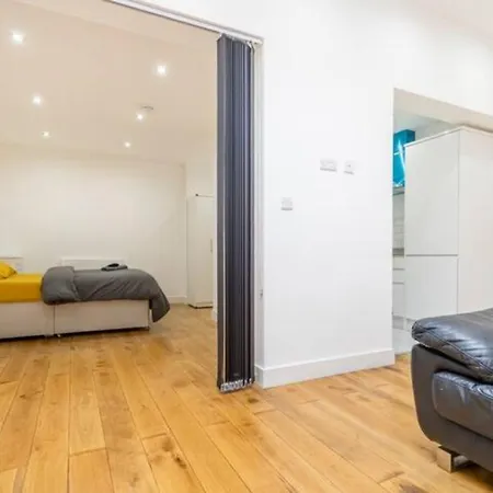 Beautiful Flat Available Next To The Center *