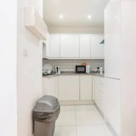 Beautiful Flat Available Next To The Center *